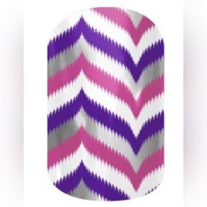 Jamberry “Gala”